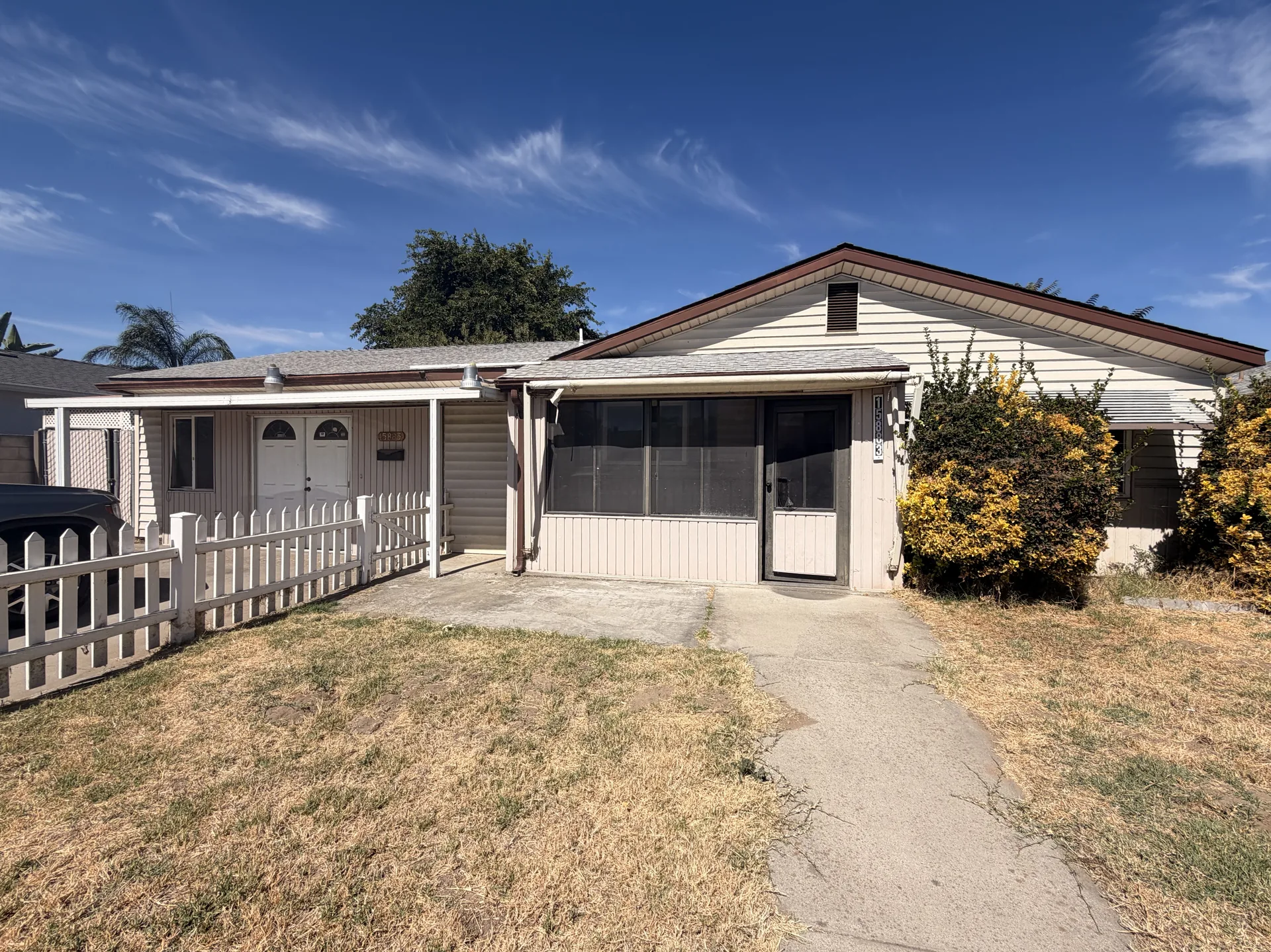 15883 Warfield Rd
