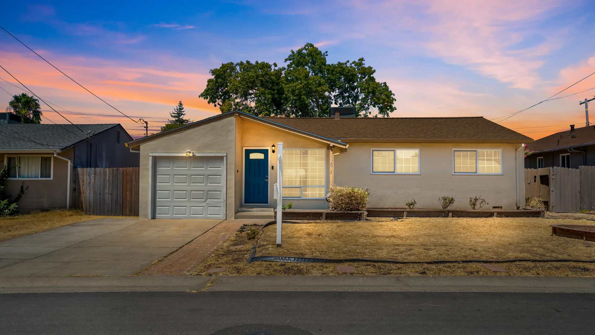 2043 Edwin Way