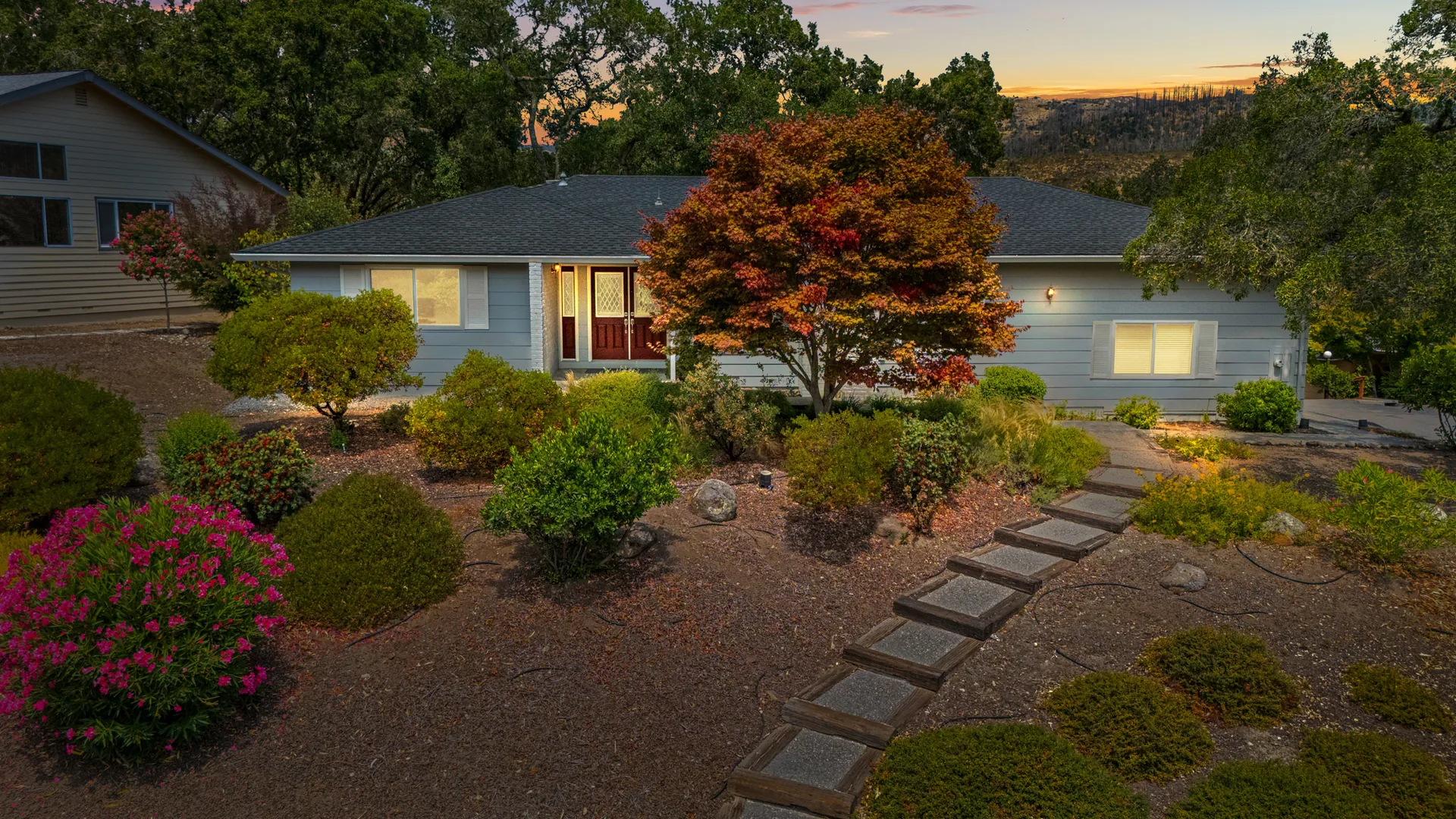 6463 Meadowridge Dr